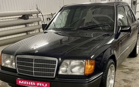 Mercedes-Benz E-Класс, 1993 год, 850 000 рублей, 5 фотография