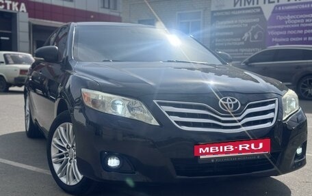 Toyota Camry, 2011 год, 1 250 000 рублей, 2 фотография