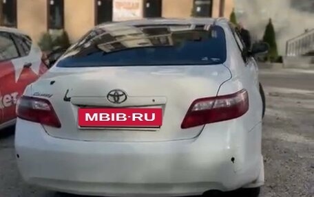 Toyota Camry, 2008 год, 800 000 рублей, 2 фотография