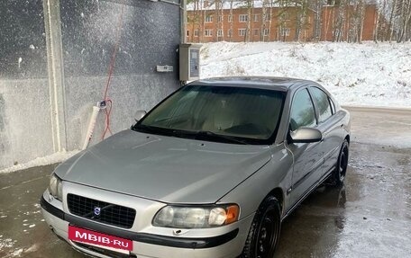 Volvo S60 III, 2001 год, 550 000 рублей, 3 фотография