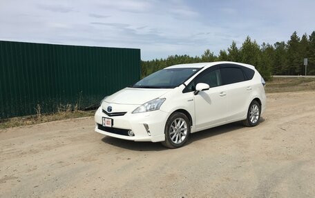 Toyota Prius Alpha I (ZVW40/41), 2011 год, 1 370 000 рублей, 3 фотография