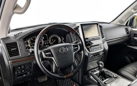 Toyota Land Cruiser 200, 2016 год, 6 900 000 рублей, 15 фотография