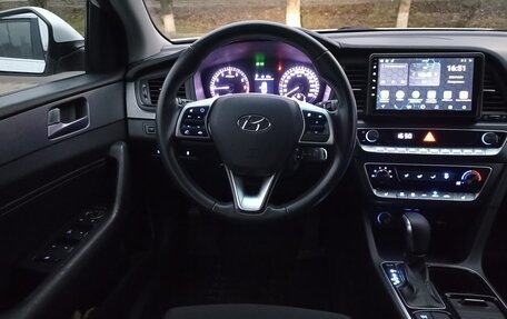 Hyundai Sonata VII, 2019 год, 1 730 000 рублей, 25 фотография