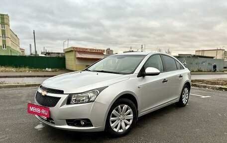 Chevrolet Cruze II, 2011 год, 785 000 рублей, 2 фотография