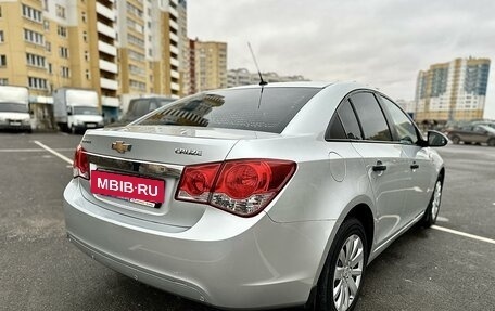 Chevrolet Cruze II, 2011 год, 785 000 рублей, 6 фотография