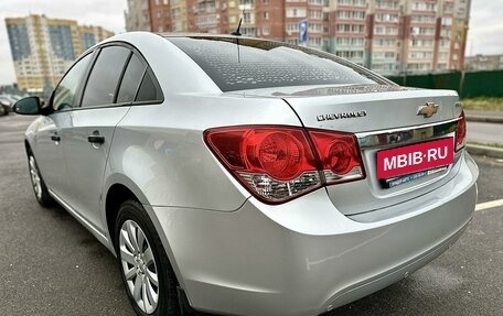 Chevrolet Cruze II, 2011 год, 785 000 рублей, 4 фотография