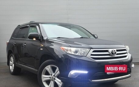 Toyota Highlander III, 2011 год, 2 323 000 рублей, 3 фотография