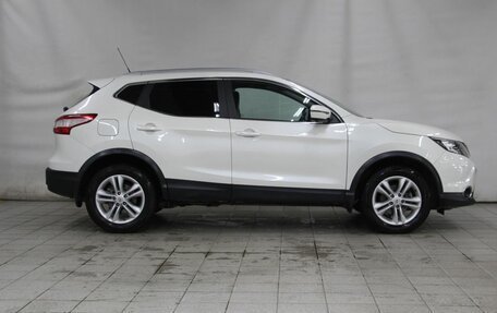 Nissan Qashqai, 2015 год, 1 900 000 рублей, 4 фотография