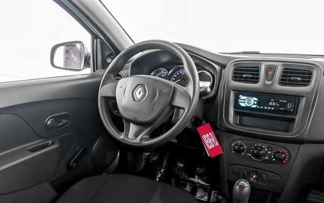 Renault Logan II, 2017 год, 875 000 рублей, 25 фотография