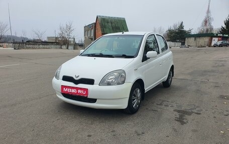 Toyota Vitz, 2000 год, 420 000 рублей, 1 фотография