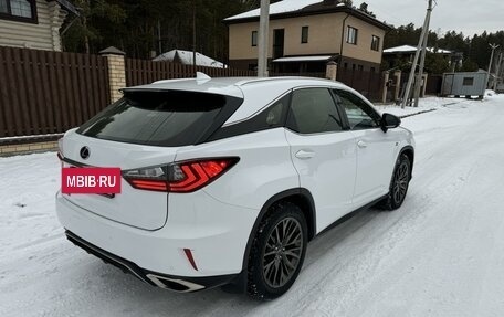 Lexus RX IV рестайлинг, 2017 год, 5 900 000 рублей, 3 фотография