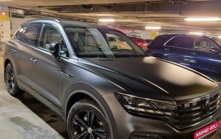 Volkswagen Touareg III, 2018 год, 5 500 000 рублей, 2 фотография