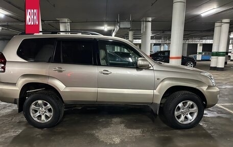 Toyota Land Cruiser Prado 120 рестайлинг, 2004 год, 1 550 000 рублей, 3 фотография