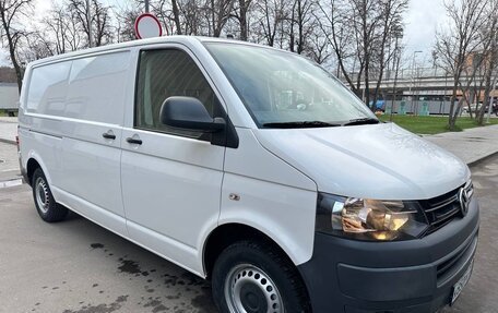 Volkswagen Transporter T5 рестайлинг, 2013 год, 1 780 000 рублей, 3 фотография