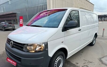 Volkswagen Transporter T5 рестайлинг, 2013 год, 1 780 000 рублей, 4 фотография