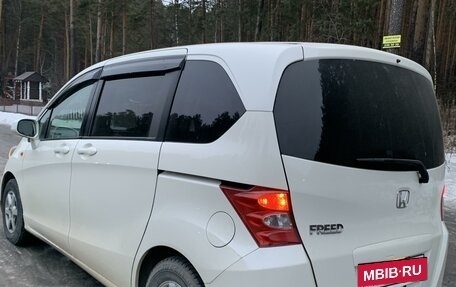 Honda Freed I, 2009 год, 980 000 рублей, 4 фотография