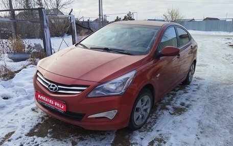 Hyundai Solaris II рестайлинг, 2015 год, 1 100 000 рублей, 2 фотография