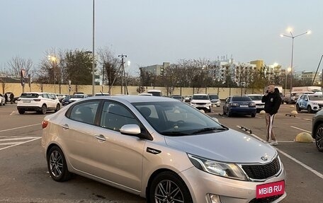 KIA Rio III рестайлинг, 2014 год, 840 000 рублей, 2 фотография