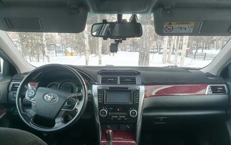 Toyota Camry, 2014 год, 1 900 000 рублей, 3 фотография