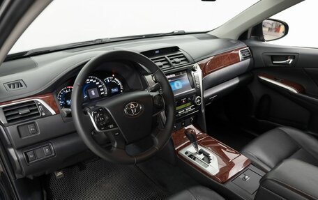 Toyota Camry, 2013 год, 1 890 000 рублей, 16 фотография