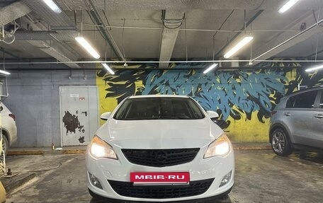 Opel Astra J, 2011 год, 995 000 рублей, 3 фотография