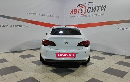 Opel Astra J, 2013 год, 996 000 рублей, 6 фотография