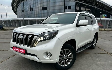 Toyota Land Cruiser Prado 150 рестайлинг 2, 2016 год, 3 800 000 рублей, 1 фотография