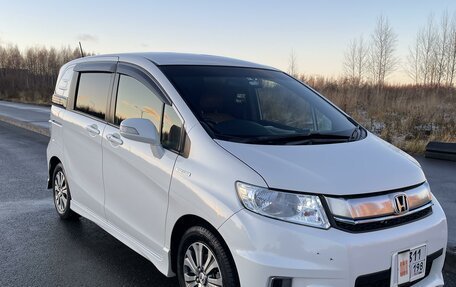 Honda Freed I, 2014 год, 1 550 000 рублей, 2 фотография