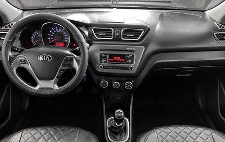 KIA Rio III рестайлинг, 2015 год, 957 000 рублей, 14 фотография