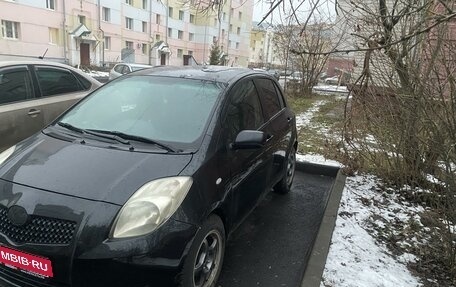 Toyota Yaris III рестайлинг, 2007 год, 710 000 рублей, 3 фотография