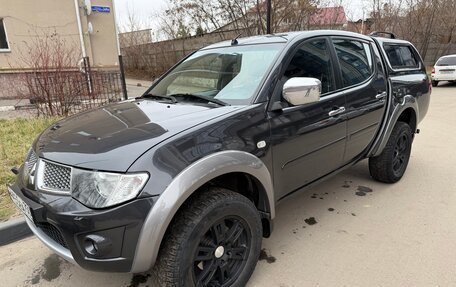 Mitsubishi L200 IV рестайлинг, 2013 год, 1 795 000 рублей, 2 фотография