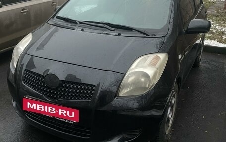 Toyota Yaris III рестайлинг, 2007 год, 710 000 рублей, 2 фотография