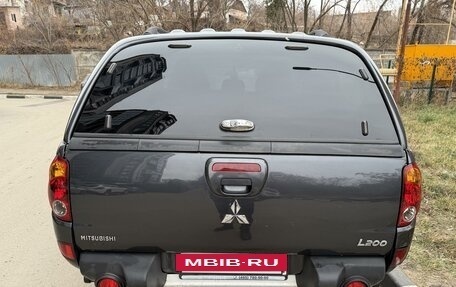 Mitsubishi L200 IV рестайлинг, 2013 год, 1 795 000 рублей, 4 фотография