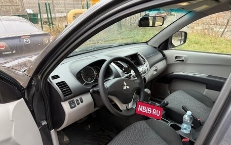 Mitsubishi L200 IV рестайлинг, 2013 год, 1 795 000 рублей, 8 фотография