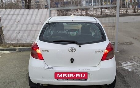 Toyota Yaris III рестайлинг, 2008 год, 630 000 рублей, 5 фотография