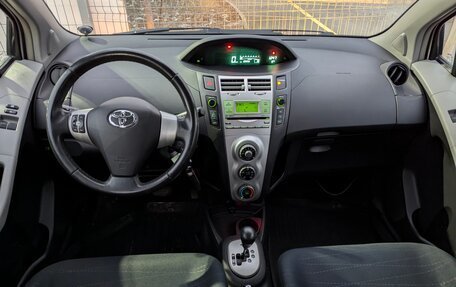 Toyota Yaris III рестайлинг, 2008 год, 630 000 рублей, 16 фотография