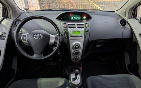 Toyota Yaris III рестайлинг, 2008 год, 630 000 рублей, 15 фотография