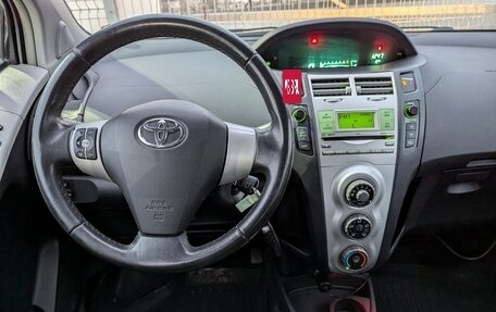 Toyota Yaris III рестайлинг, 2008 год, 630 000 рублей, 17 фотография