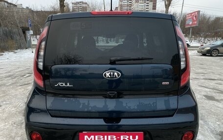 KIA Soul II рестайлинг, 2018 год, 1 715 000 рублей, 6 фотография