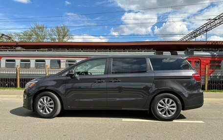 KIA Carnival III, 2019 год, 2 950 000 рублей, 9 фотография