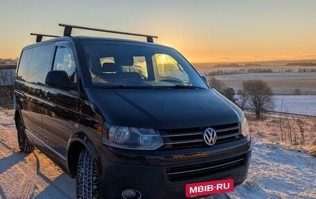 Volkswagen Caravelle T5, 2013 год, 1 850 000 рублей, 2 фотография