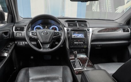 Toyota Camry, 2016 год, 2 319 000 рублей, 5 фотография