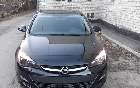 Opel Astra J, 2013 год, 1 100 000 рублей, 1 фотография