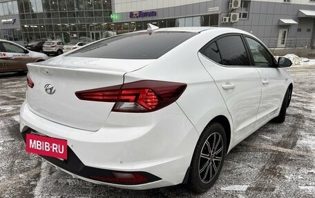 Hyundai Elantra VI рестайлинг, 2020 год, 1 400 000 рублей, 5 фотография