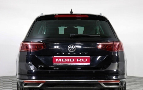 Volkswagen Passat B8 рестайлинг, 2019 год, 3 300 000 рублей, 6 фотография