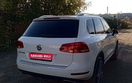 Volkswagen Touareg III, 2013 год, 1 950 000 рублей, 2 фотография