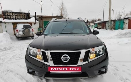 Nissan Terrano III, 2014 год, 1 350 000 рублей, 2 фотография