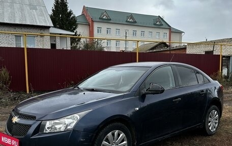 Chevrolet Cruze II, 2010 год, 540 000 рублей, 2 фотография