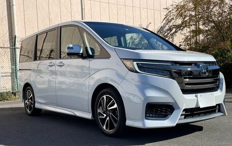 Honda Stepwgn IV, 2021 год, 1 630 000 рублей, 2 фотография