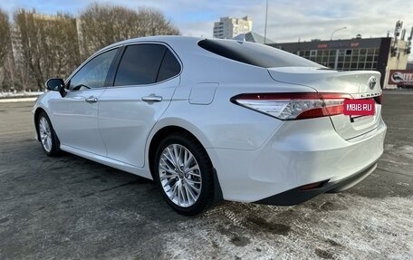 Toyota Camry, 2021 год, 3 950 000 рублей, 3 фотография